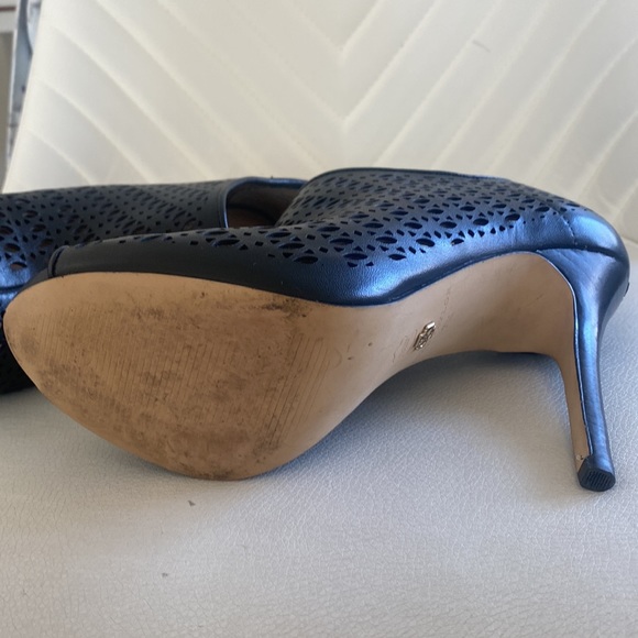 🆕Back Zipper, Open Toe, Perforated Leather Booties. - Picture 6 of 7